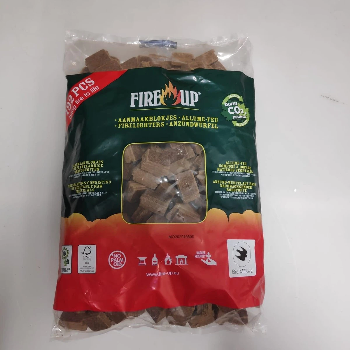 Fire Up Aanmaakbolkjes - Doos Met 6 Zakken 192 Stuks - Totaal 1152 Stuks - Voor Bbq En Openhaard - Voordeelverpakking 3 Fire Up Aanmaakbolkjes - Doos Met 6 Zakken 192 Stuks - Totaal 1152 Stuks - Voor Bbq En Openhaard - Voordeelverpakking