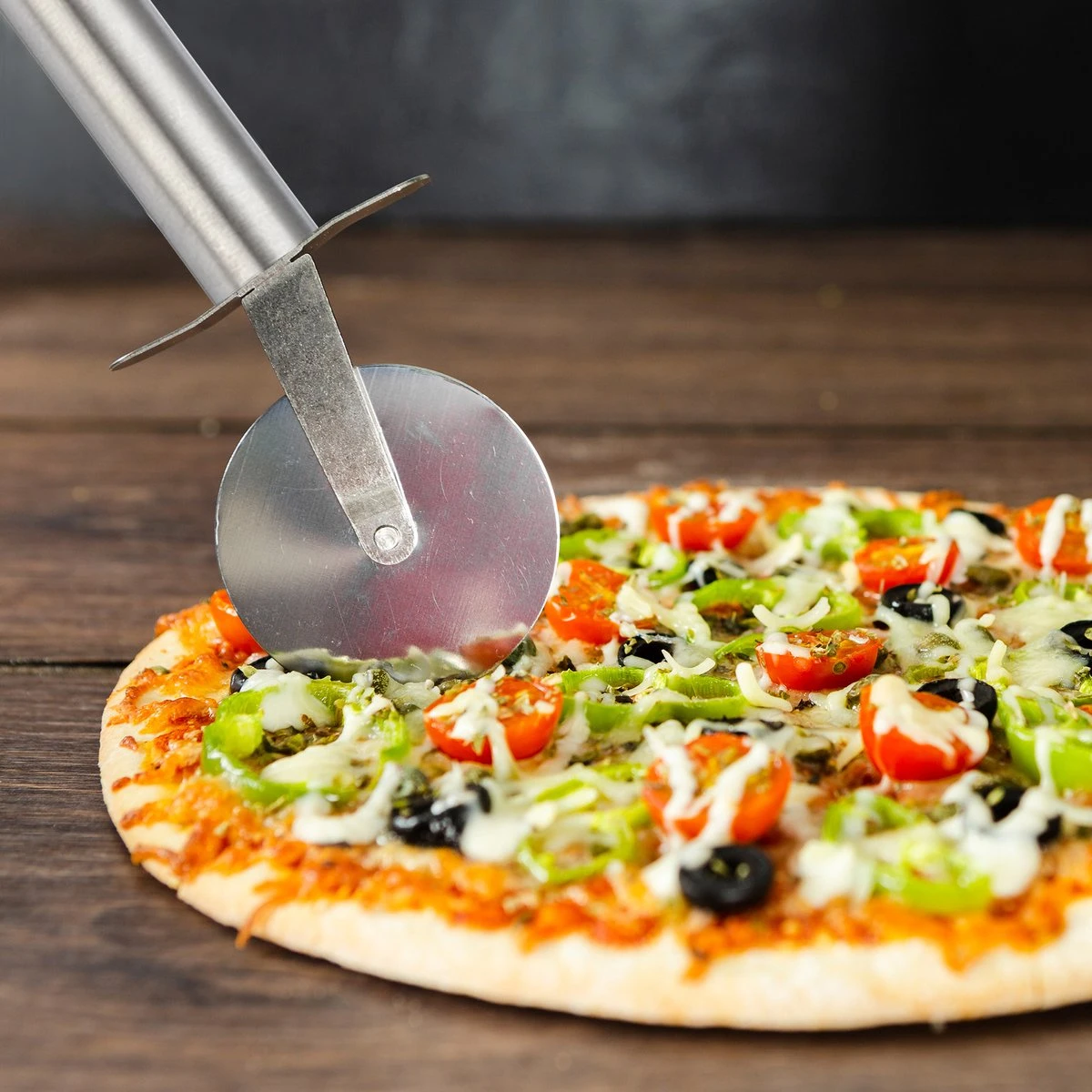 ProudProducts - Pizzasnijder - Ophangbaar - RVS 7 ProudProducts - Pizzasnijder - Ophangbaar - RVS - Image 5