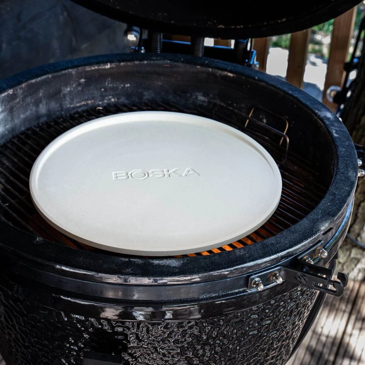 Boska Pizzasteen Deluxe L - Voor Oven & BBQ - Knapperige Pizza's - Ø 35 Cm - BBQ Accessoires 10 Boska Pizzasteen Deluxe L - Voor Oven & BBQ - Knapperige Pizza's - Ø 35 Cm - BBQ Accessoires - Image 8