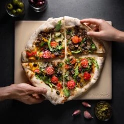 Navaris Pizzasteen XL Voor Oven En Barbecue - Rechthoekige Pizzaplaat 38 X 30 Cm - Inclusief Pizzaschep Met Extra Lang Handvat En Receptenboek -BBQ Verkoop 1200x1200 353