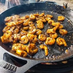 Valhal Outdoor Skillet / Plancha / Koekenpan - Gietijzer - Diameter 35cm, Twee Handvatten, VH35F -BBQ Verkoop 1200x1200 420