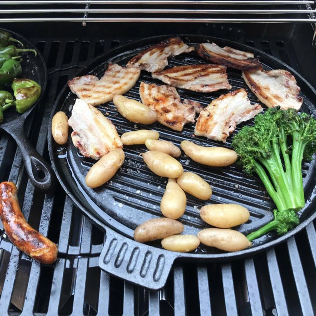 Chefs Cuisine Gietijzeren Grillpan - Grillpan Gietijzer - Gietijzer Bbq Grillpan - Gietijzeren Grillplaat - Pizzasteen - Plancha Gietijzer - Gietijzeren Bakplaat - Rond 36 Cm - Dubbelzijdig 5 Chefs Cuisine Gietijzeren Grillpan - Grillpan Gietijzer - Gietijzer Bbq Grillpan - Gietijzeren Grillplaat - Pizzasteen - Plancha Gietijzer - Gietijzeren Bakplaat - Rond 36 Cm - Dubbelzijdig - Image 3