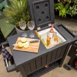 BluMill BBQ Tafel - Inclusief Koelvak 80 Liter - Op Wieltjes - Met Flessenopener - 102 X 46 X 86,5 Cm 25 BluMill BBQ Tafel - Inclusief Koelvak 80 Liter - Op Wieltjes - Met Flessenopener - 102 X 46 X 86,5 Cm -BBQ Verkoop 1200x1200 490