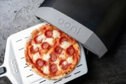 Ooni Pizzaschep Aluminium - Perforated Pizza Peel 12 Inch -BBQ Verkoop 1200x800 10