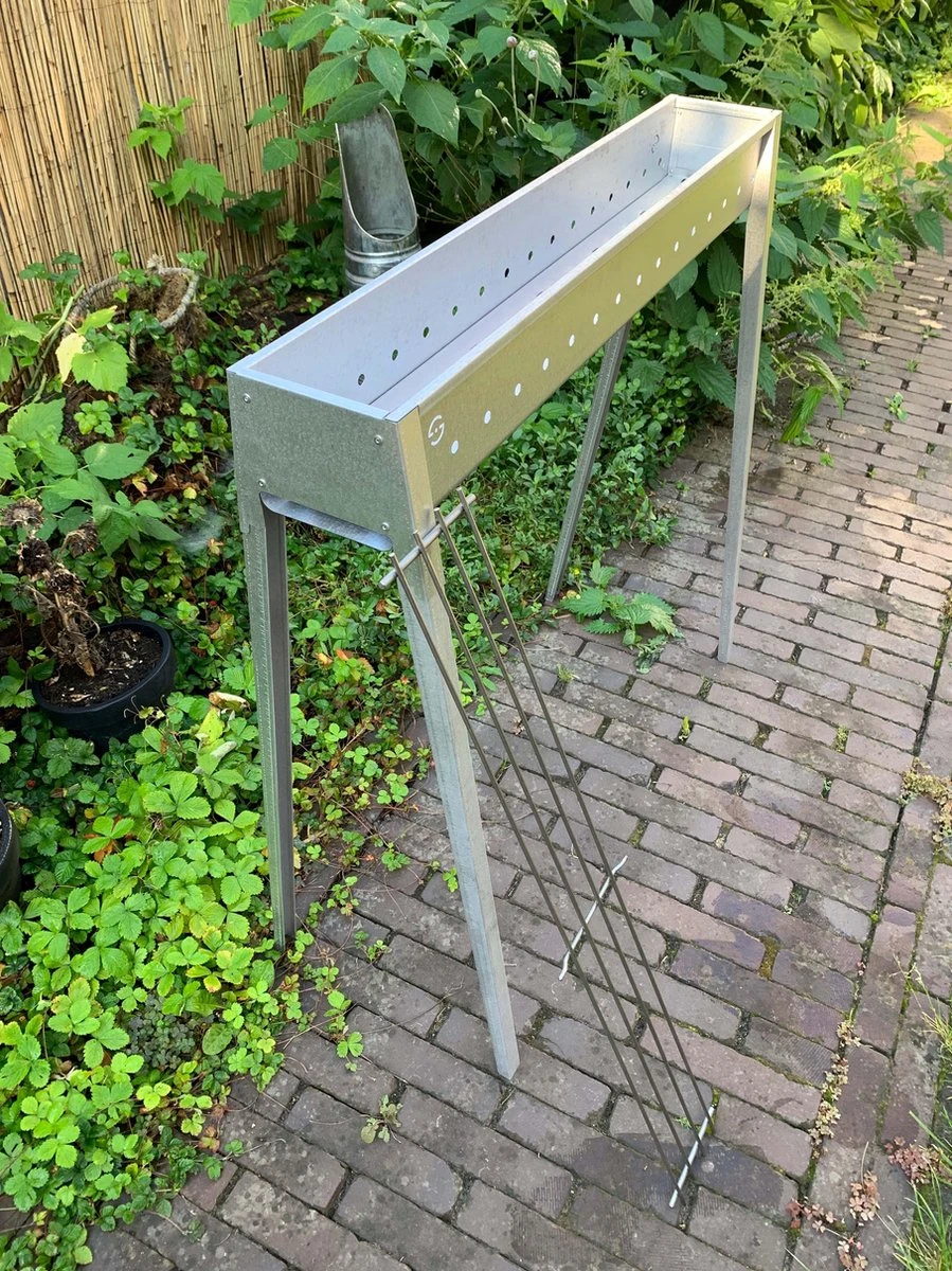 Spiedini Saté-bbq Bali 80 - Saté Houtskoolbarbecue Met Horizontaal Rooster - 80 Cm Lang, 11 Cm Breed - Materiaal: Gealuminiseerd Ijzer 16 Spiedini Saté-bbq Bali 80 - Saté Houtskoolbarbecue Met Horizontaal Rooster - 80 Cm Lang, 11 Cm Breed - Materiaal: Gealuminiseerd Ijzer - Image 14